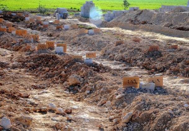 Tijela Sirijaca prevoze kamionima i zakopavaju na nepoznate lokacije
